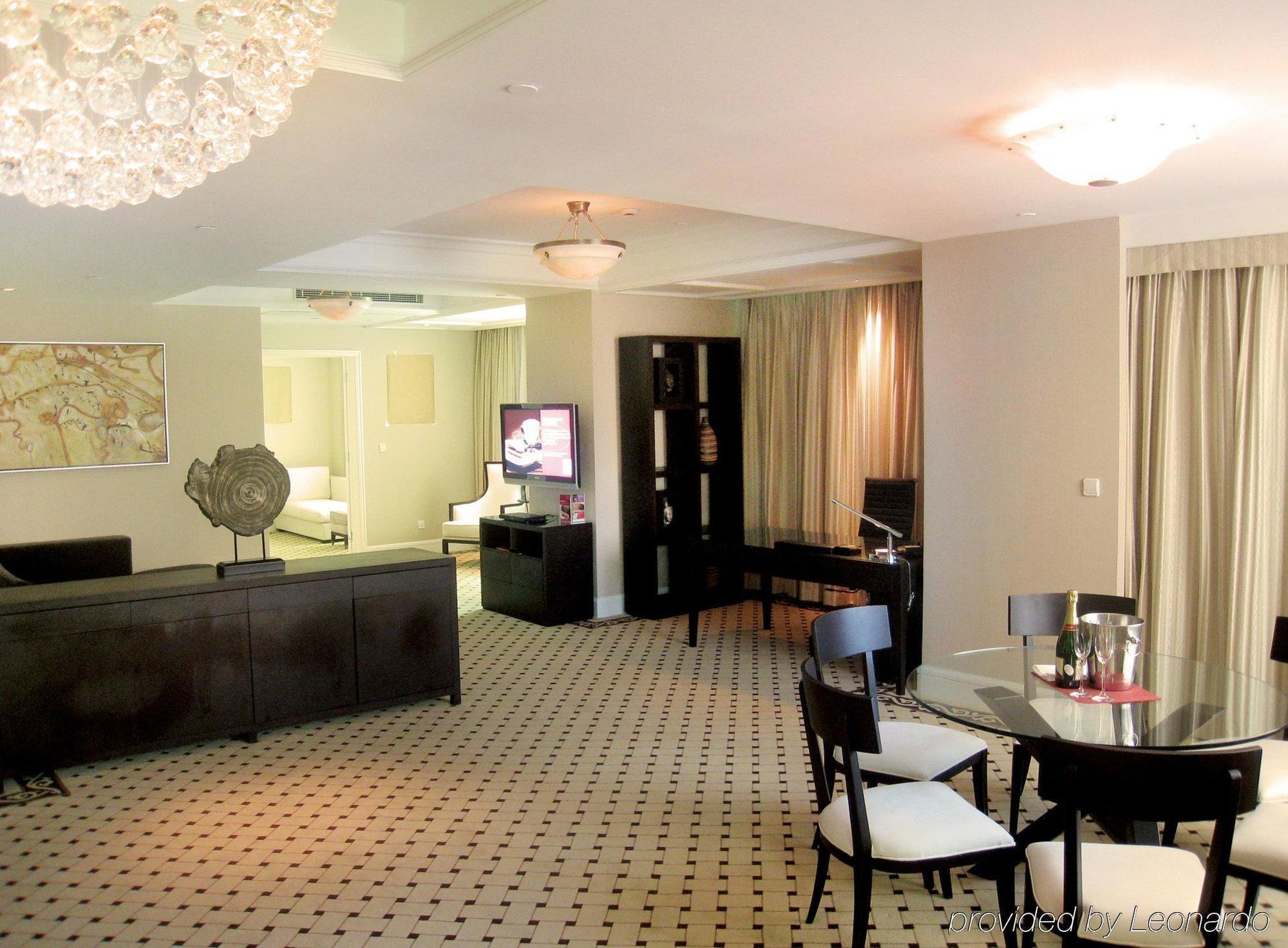 Parkline Century Park Hotel Shanghai Extérieur photo