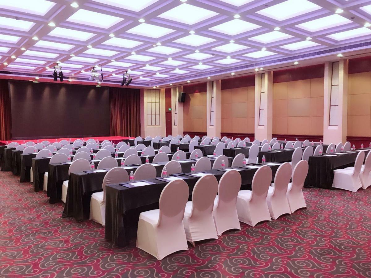 Parkline Century Park Hotel Shanghai Extérieur photo